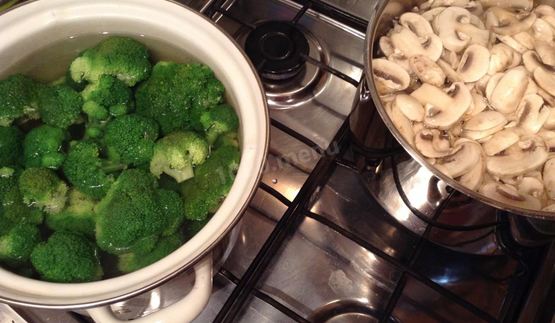 брокколи с грибами на зиму