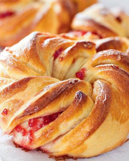 Рецепт булочек с малиновым джемом