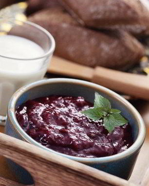 Быстрый сливовый джем с цедрой лайма