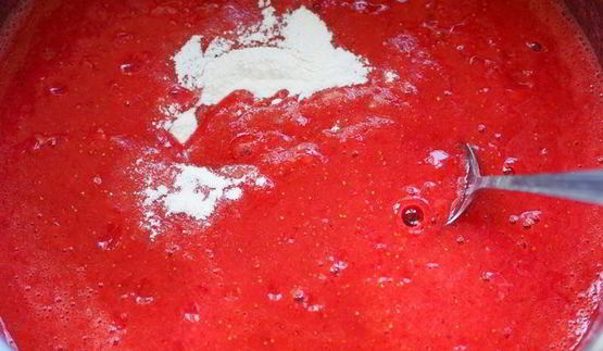 натуральный джем из клубники