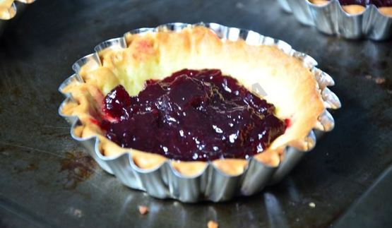 песочные корзинки с джемом