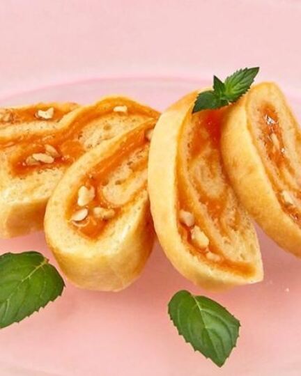 Рецепт рулета с джемом и орехами