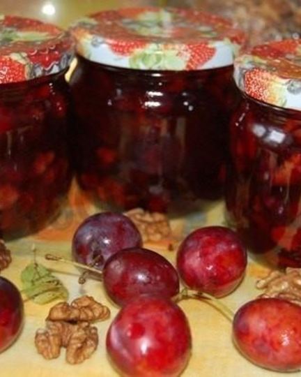 Рецепт сливового джема с орехами
