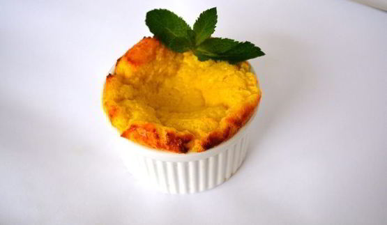 сметанный соложеник с клубничным джемом