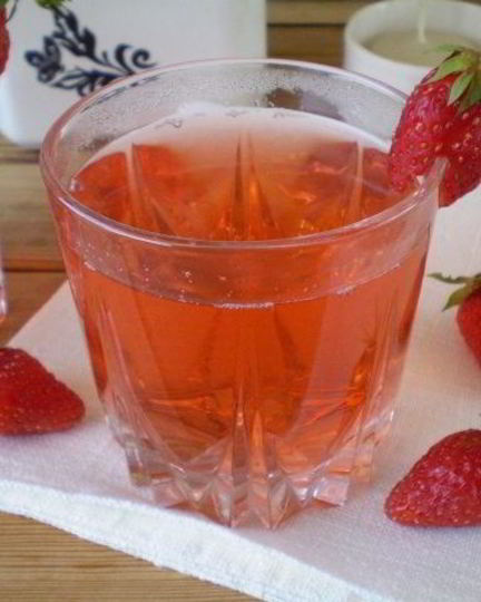 Рецепт клубничного компота