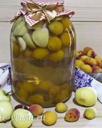 Компот из абрикосов и яблок на зиму