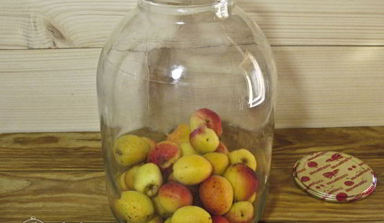 компот из абрикосов и яблок на зиму