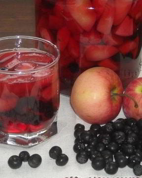 Компот из черноплодки с яблоками на зиму