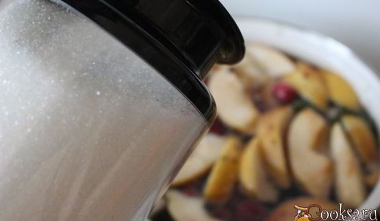 компот из кизила, яблок и мяты