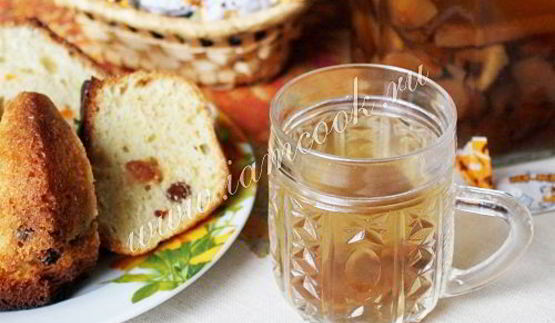 компот из сушеных яблок с тимьяном