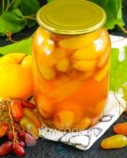 Рецепт компота из винограда и яблок на зиму