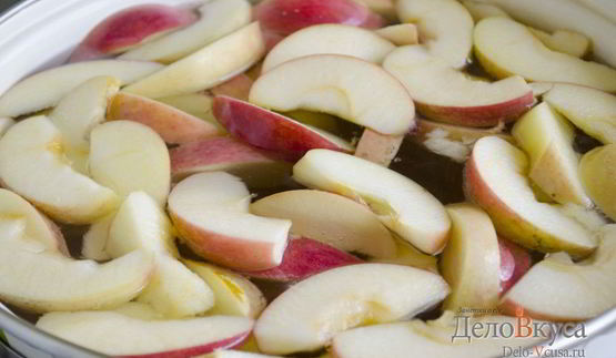 компот из яблок и алычи