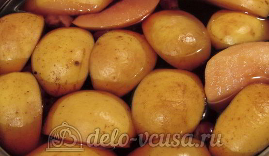 компот из яблок и черной смородины