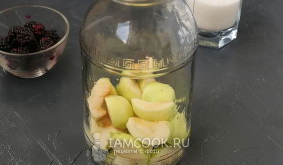 компот из яблок и ежевики на зиму