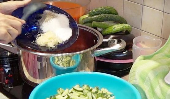 лечо из огурцов с помидорами на зиму