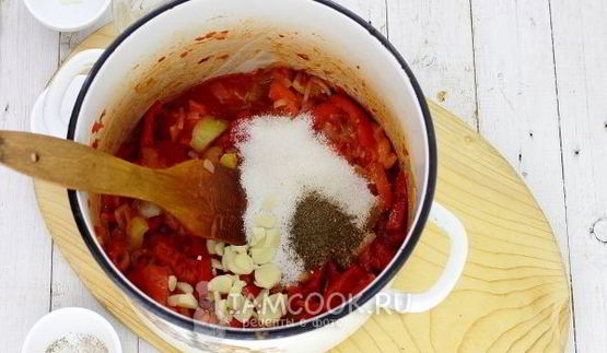 лечо из перца, помидоров и лука