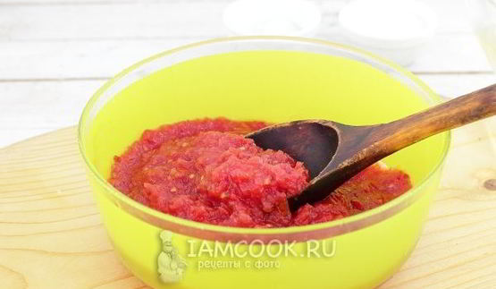 лечо с баклажанами, помидорами и перцем