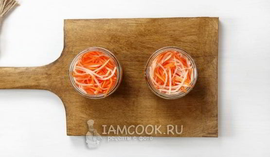 маринованная морковь с дайконом по-вьетнамски
