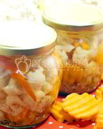 Маринованная цветная капуста с морковью