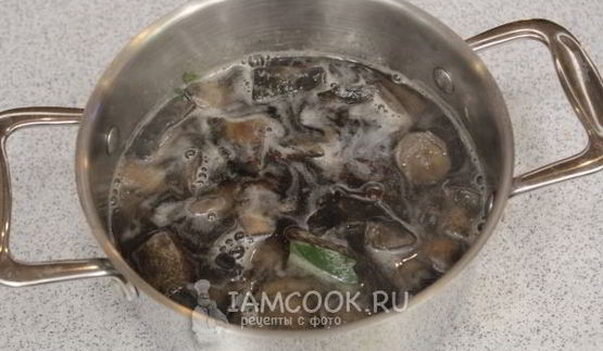 маринованные подосиновики