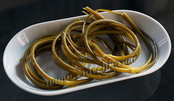 маринованные стрелки чеснока