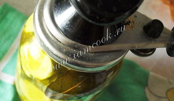 огурцы маринованные с карри