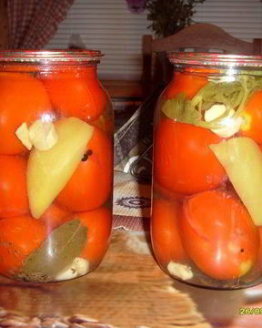 Помидоры, маринованные насухую