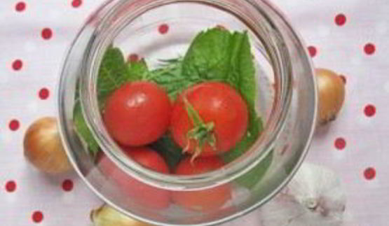 помидоры маринованные с луком