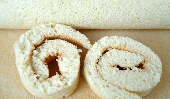 рулет с яблочным повидлом