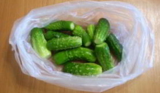 быстрые малосольные огурцы в пакете