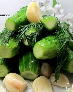 Малосольные огурчики в минеральной воде