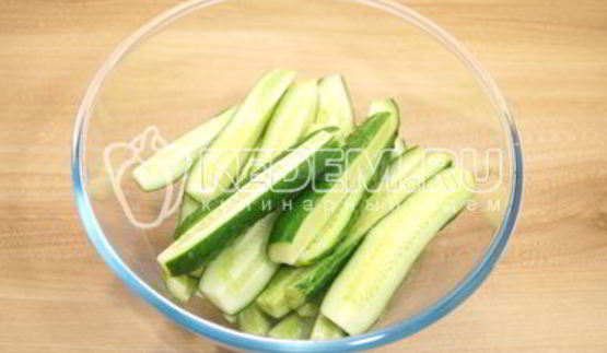 малосольные огурцы хрустящие