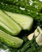 Малосольные огурцы на минеральной воде