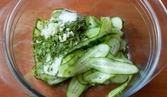 мгновенные малосольные огурцы