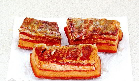 сало в луковой шелухе в мультиварке