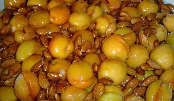 абрикосовое варенье с миндалем