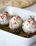 Вяленые помидоры с сырными шариками