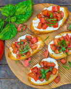 Брускетта с базиликом