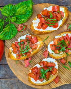 Брускетта с базиликом