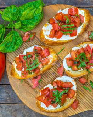 Брускетта с базиликом