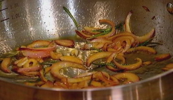 брускетта с красной фасолью и сладким перцем