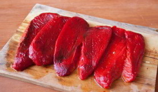 брускетта с печеным перцем и фетой