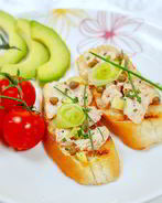 Брускетта с печенью трески