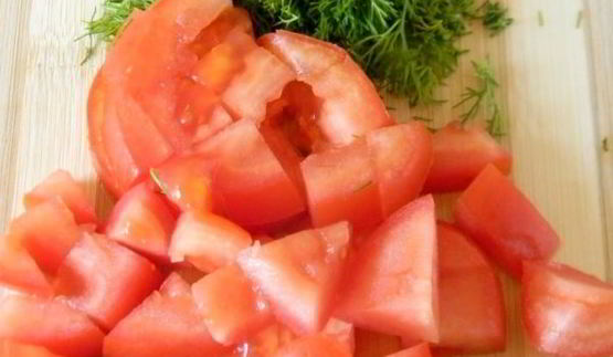 брускетта с помидорами и сыром