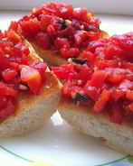 Брускетта с томатами