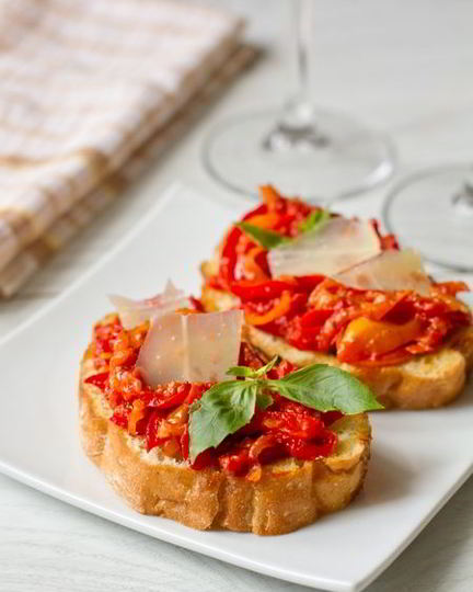 Рецепт брускетты с жареным сладким перцем