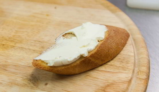 брускетты с клубникой и маскарпоне