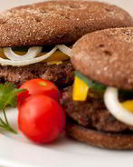 Домашний гамбургер с ржаным хлебом