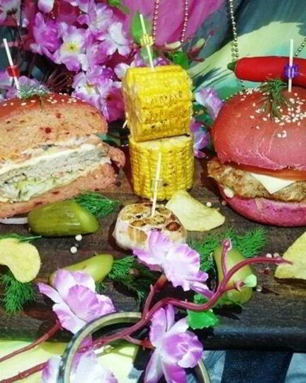 Рецепт розового бургера с нежнейшей котлетой