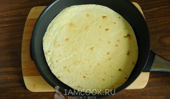 буррито с курицей и фасолью